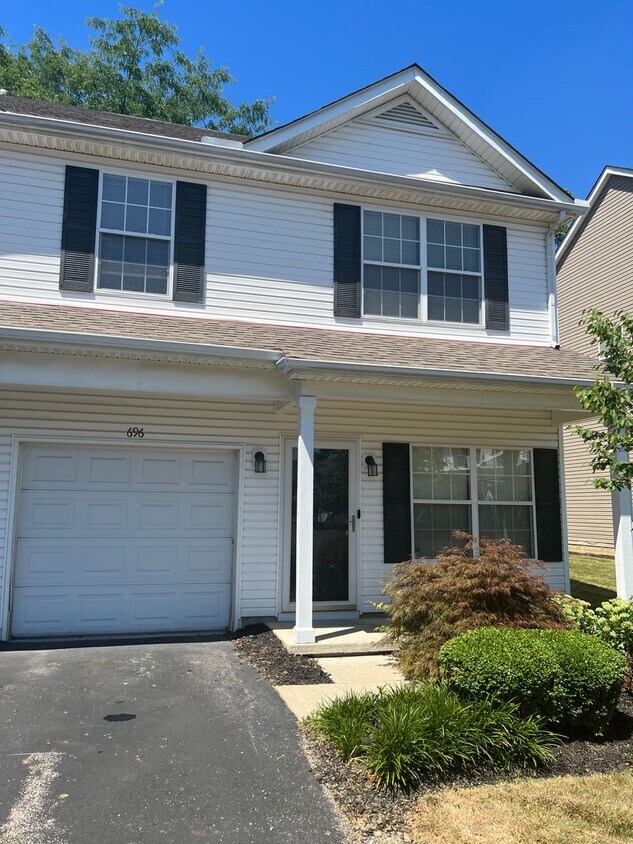 3 Bedroom Townhouse with Garage! Condo for Rent in Gahanna, OH