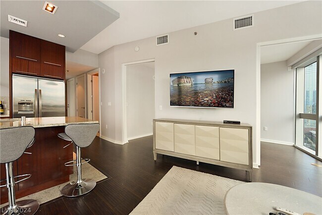 Building Photo - 4471 Dean Martin Dr