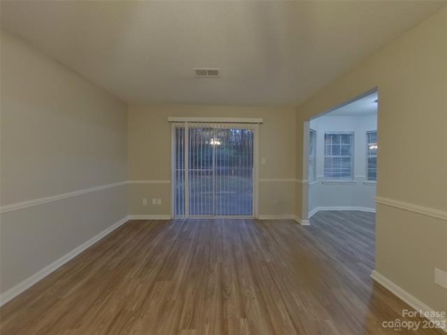 Foto del edificio - 3220 Burkston Rd