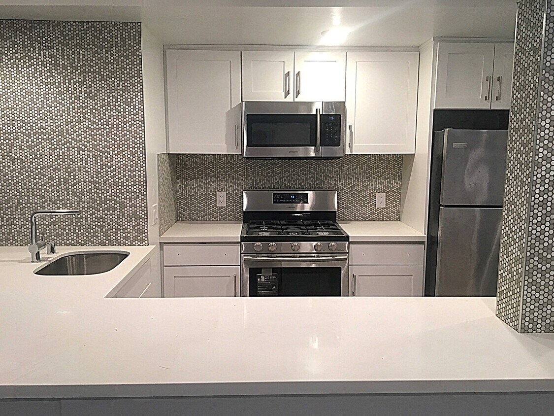 Foto principal - 249 Hillcrest Blvd