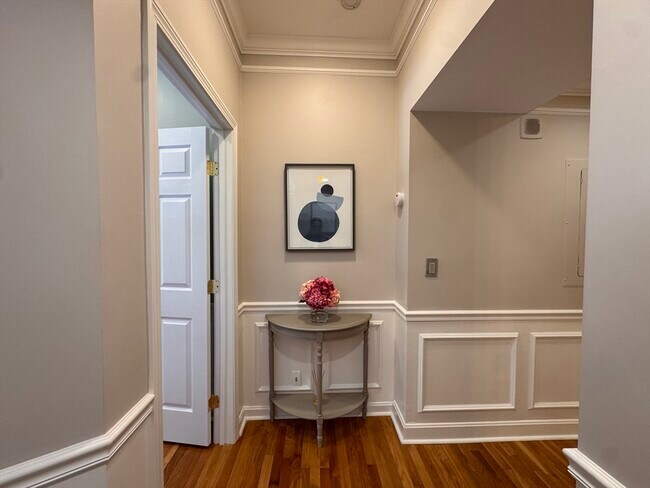 Building Photo - 416 Marlborough St