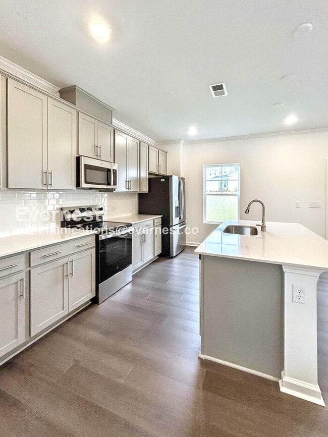 Building Photo - 612 Roy Adams Rd