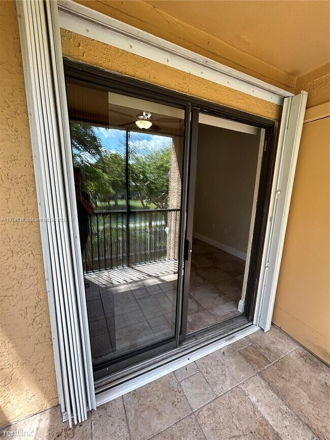 Building Photo - 1 br, 1 bath House - 10501 SW 155th Ct Apt...