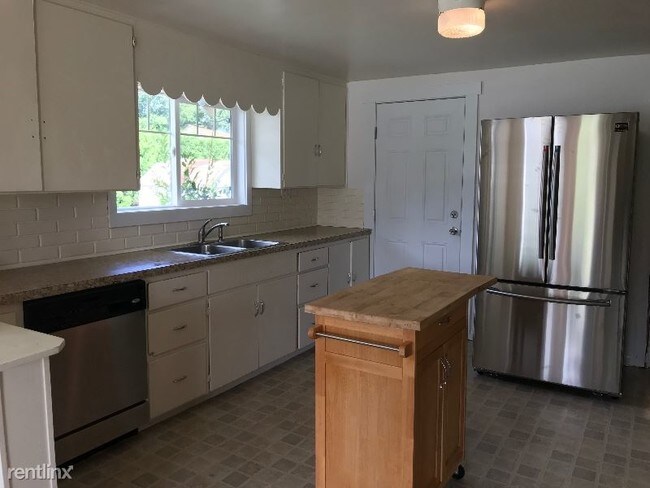 Building Photo - 2 br, 1 bath House - 13181 Pulver Rd