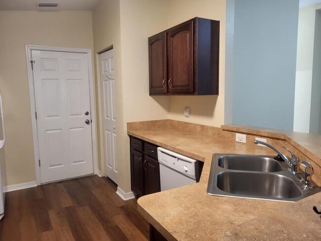 Building Photo - 37146 Highland Bluff Cir