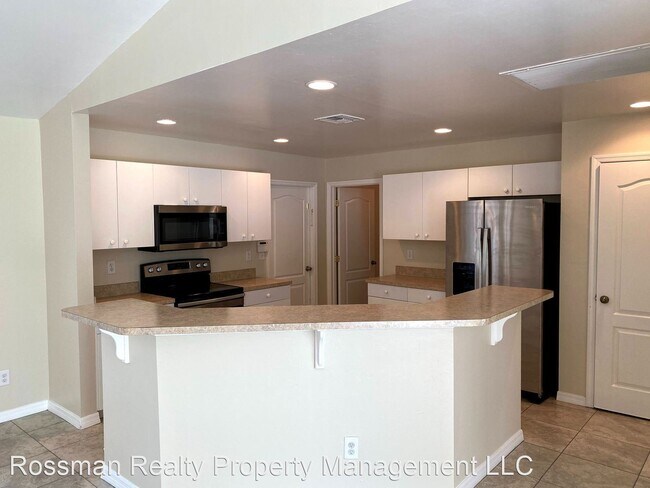 Building Photo - 3 br, 2 bath House - 3311 3rd  St SW