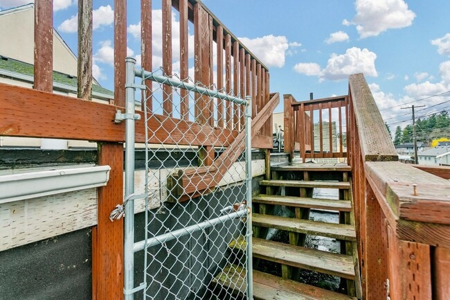 Building Photo - 5225 S Tacoma Way