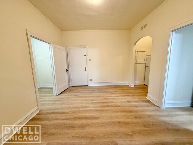 Foto del edificio - 2532 N Sawyer Ave