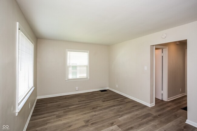 Foto del edificio - 5301 E 19th Pl