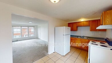 Building Photo - 1309 Salem Ave