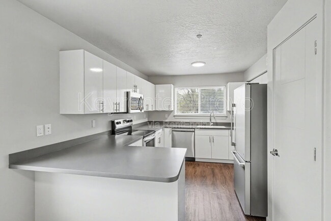 Building Photo - 64 W 600 S