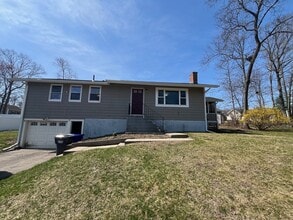 Building Photo - 9 Trinity Dr