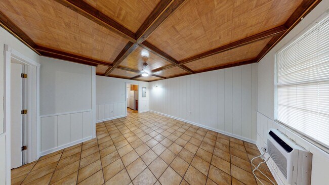 Building Photo - Cute & Cozy 1 Bedroom Apt - Water INCLUDED...