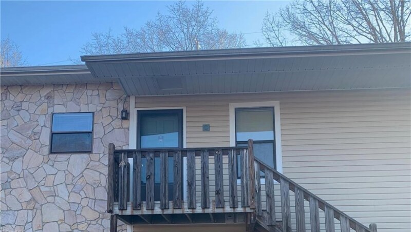 Foto principal - 2000 Swaim Ridge Ln