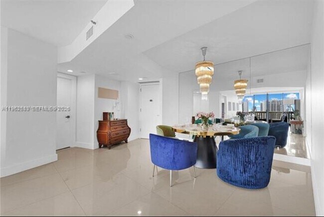 Photo - 1000 W Island Blvd Apartment