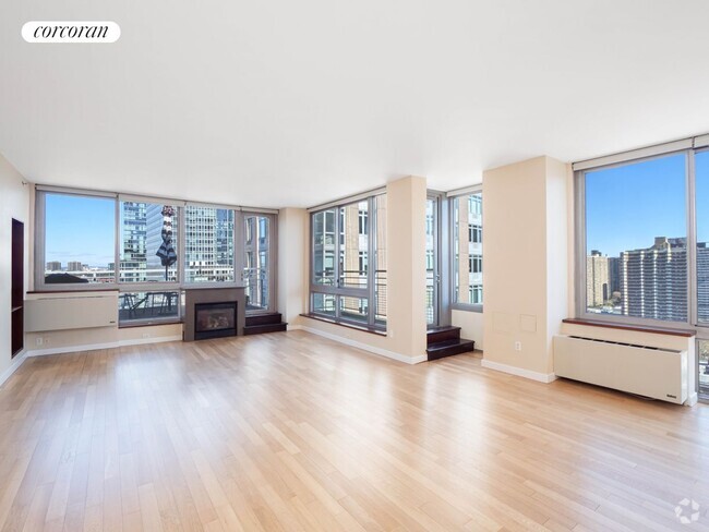 Building Photo - 225 W 60th St
