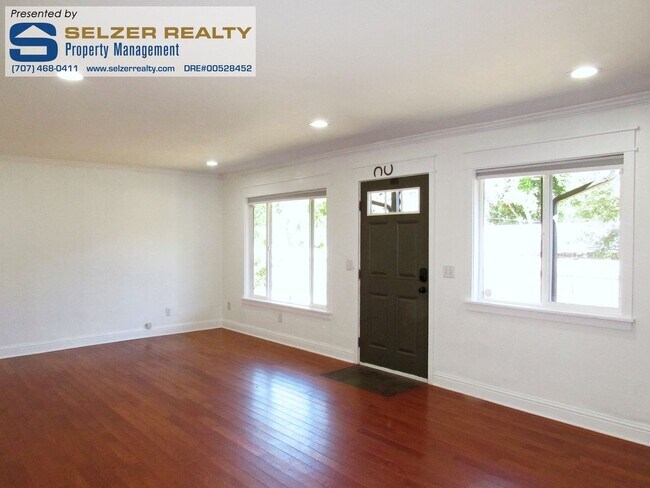 Building Photo - Tastefully upgraded 3 bd. home in the coun...