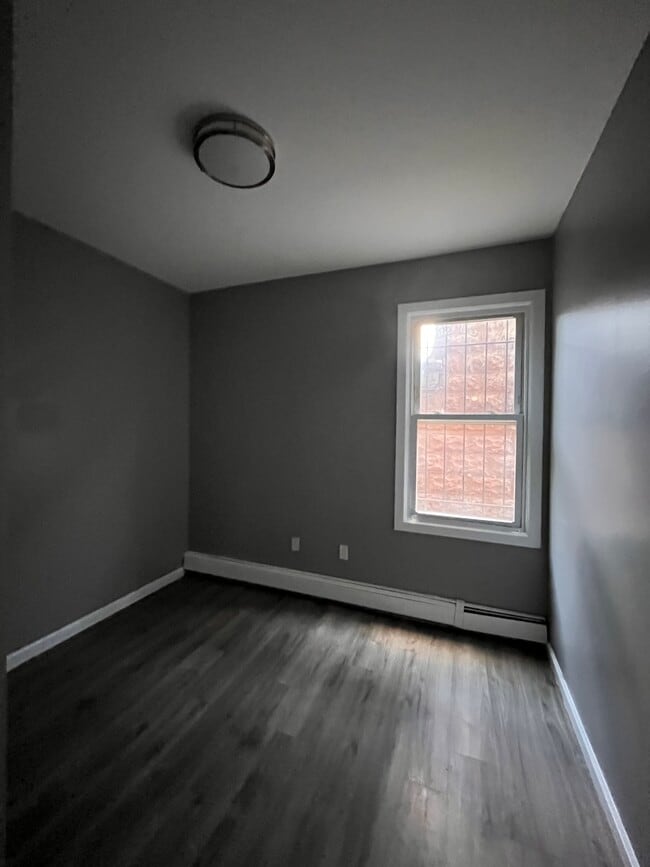 Foto del edificio - 52 Rosa Park Blvd