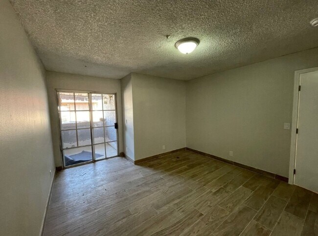 Foto del edificio - 2012 E 73rd St