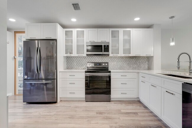 Foto del edificio - 20 Southport Ln