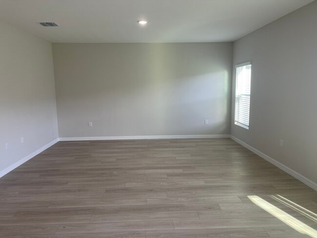 Building Photo - 14773 Summer Branch Dr