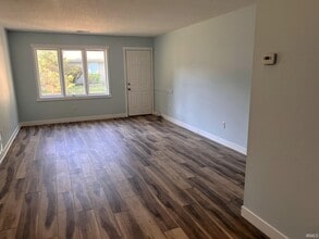 Building Photo - 3509 Kendale Dr