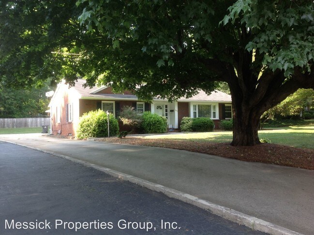 Building Photo - 4 br, 3 bath House - 941 Marguerite Drive