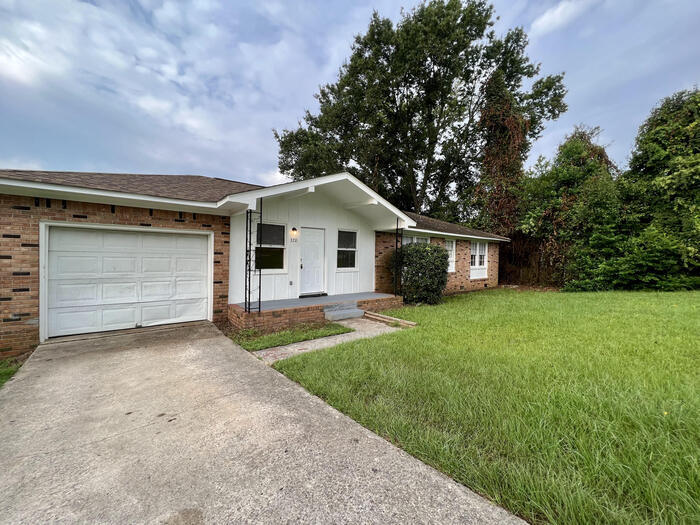 Primary Photo - 320 W. Lakeside Ave.