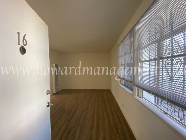 Building Photo - 1200 S Citrus Ave