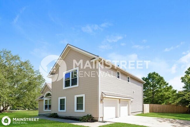Building Photo - 8029 W 149TH ST, OVERLAND PARK, KS 66223