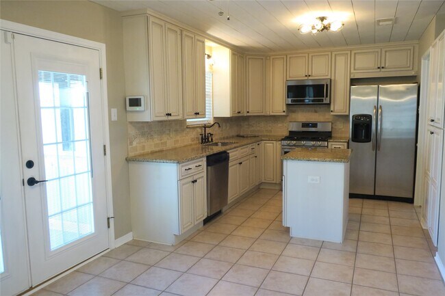 Foto del edificio - 3111 Berryfield Ln