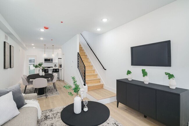 Building Photo - Cozy 3-Bedroom House.