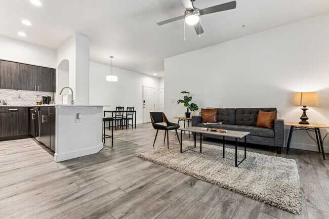 Foto del edificio - 9450 W Cabela Dr