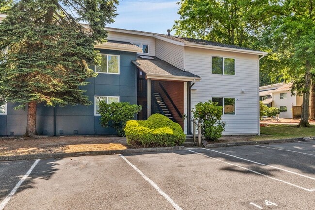 Photo - Large Remodeled 2bd, 1ba Condo Available i...
