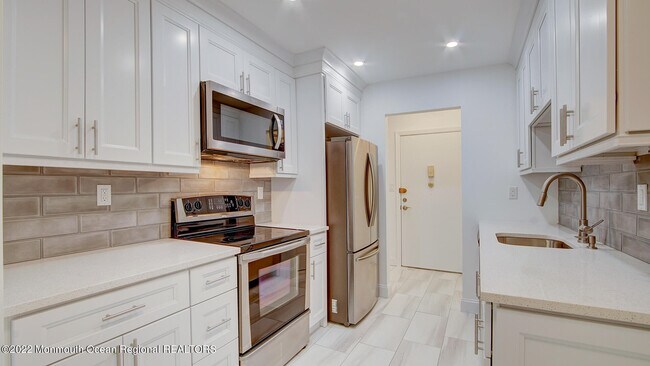 Foto del edificio - 231 Medford Ct