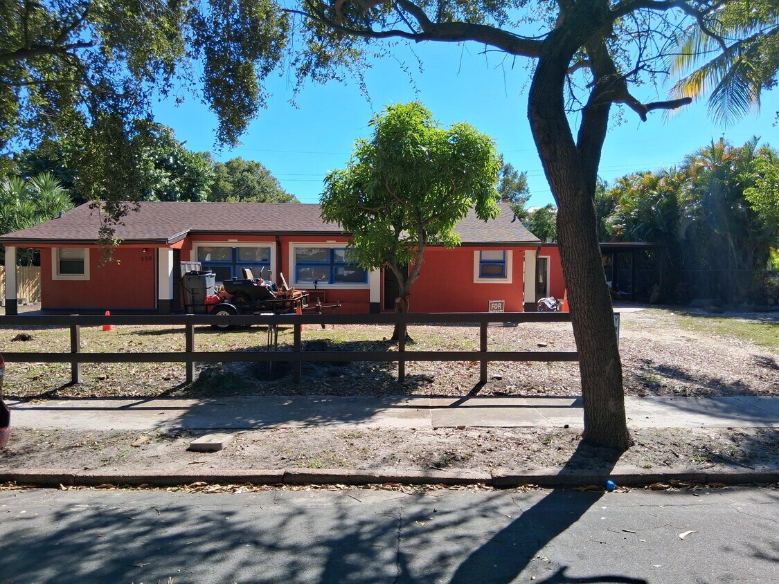 Foto principal - 522-552 52nd St