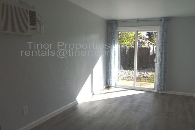 Building Photo - Beautifully Updated Casita in Sacramento