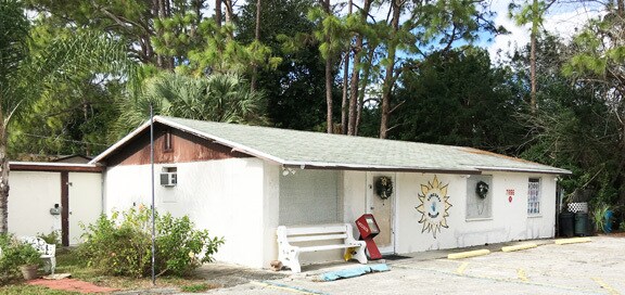 Foto principal - 7656 Hart Dr