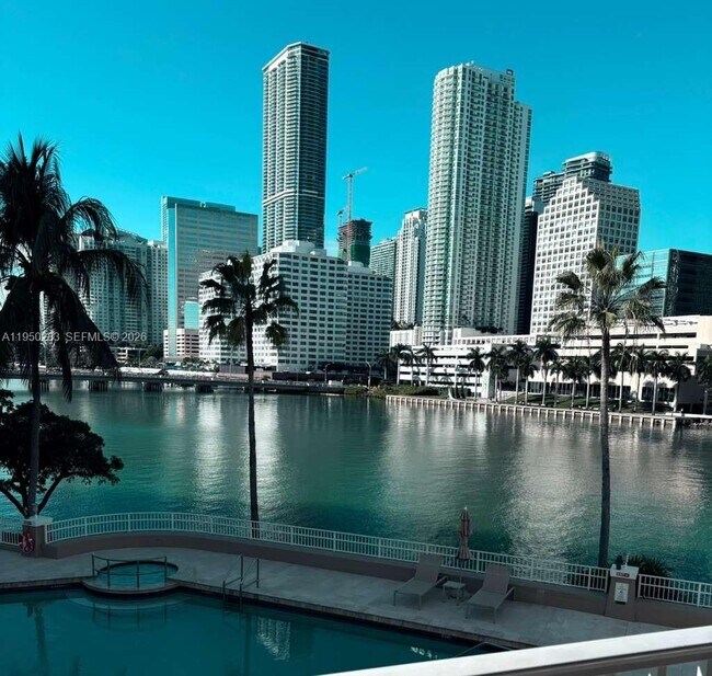 Foto del edificio - 701 Brickell Key Blvd