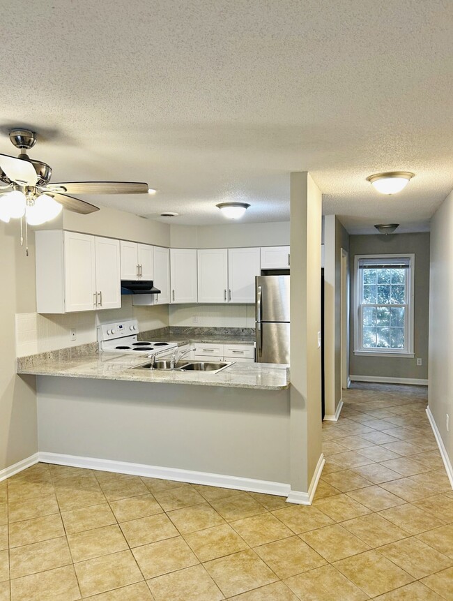 Foto del edificio - 2708 S 17th St