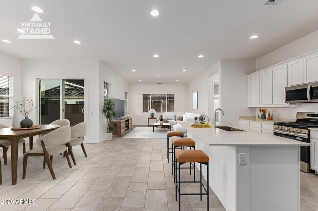 Foto del edificio - 9646 W Flower St