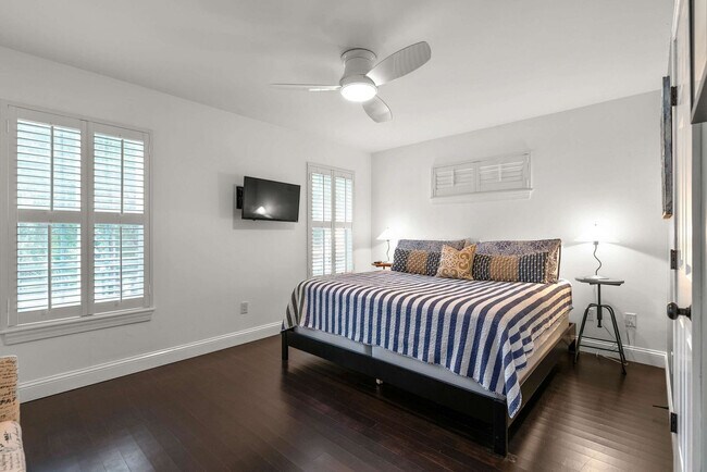 Foto del edificio - 36 Weeden St