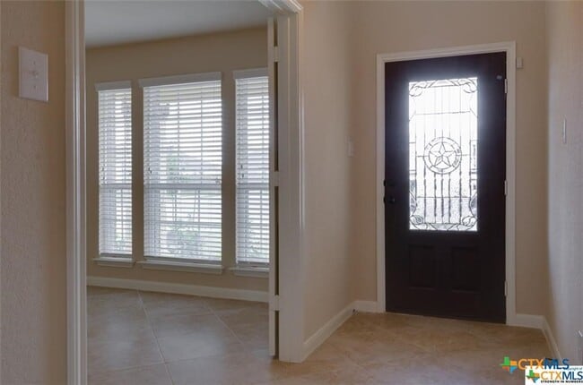 Building Photo - 271 Limestone Creek