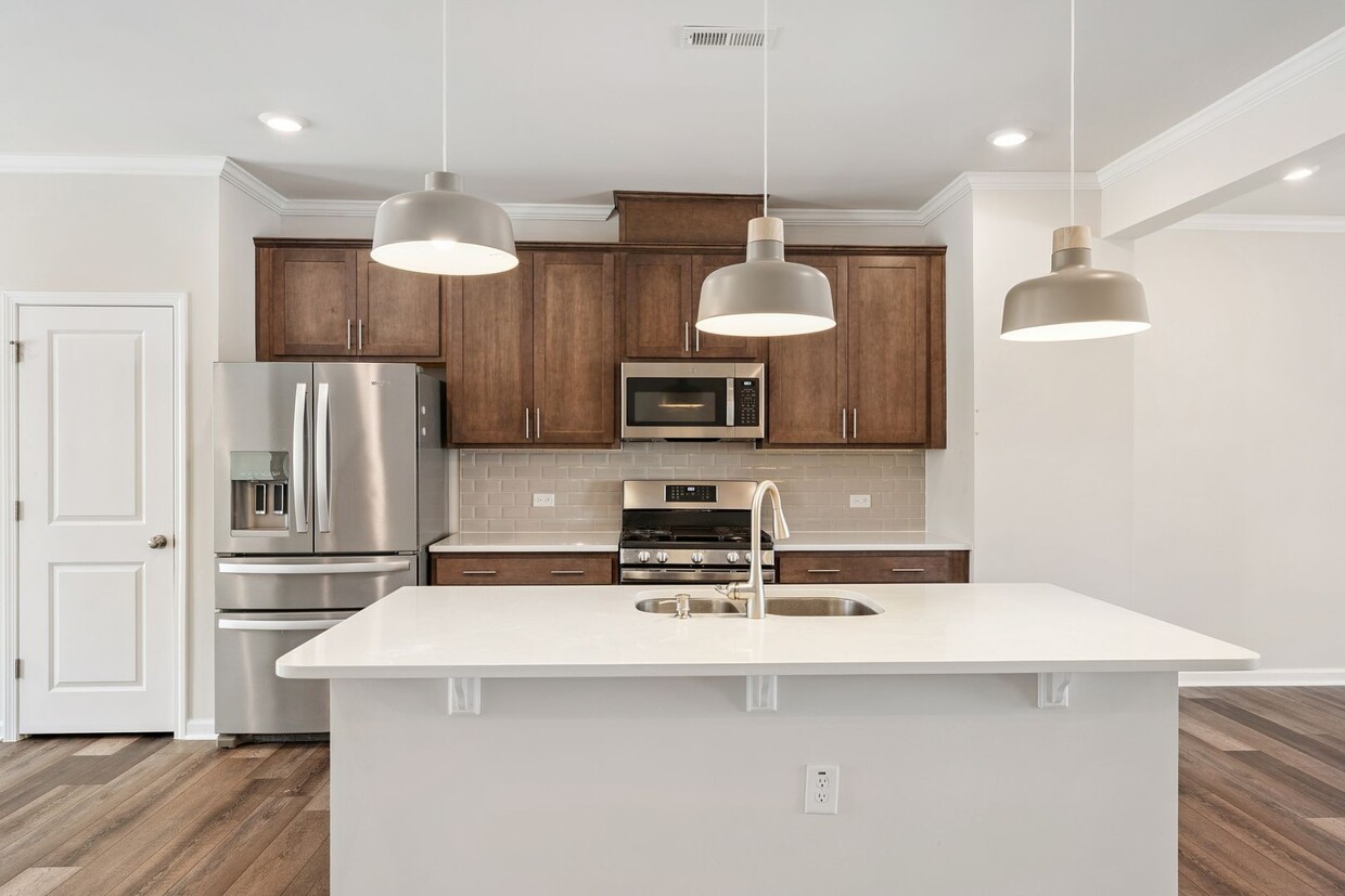 Primary Photo - LOCATION!! Modern Townhome in Sought-After...