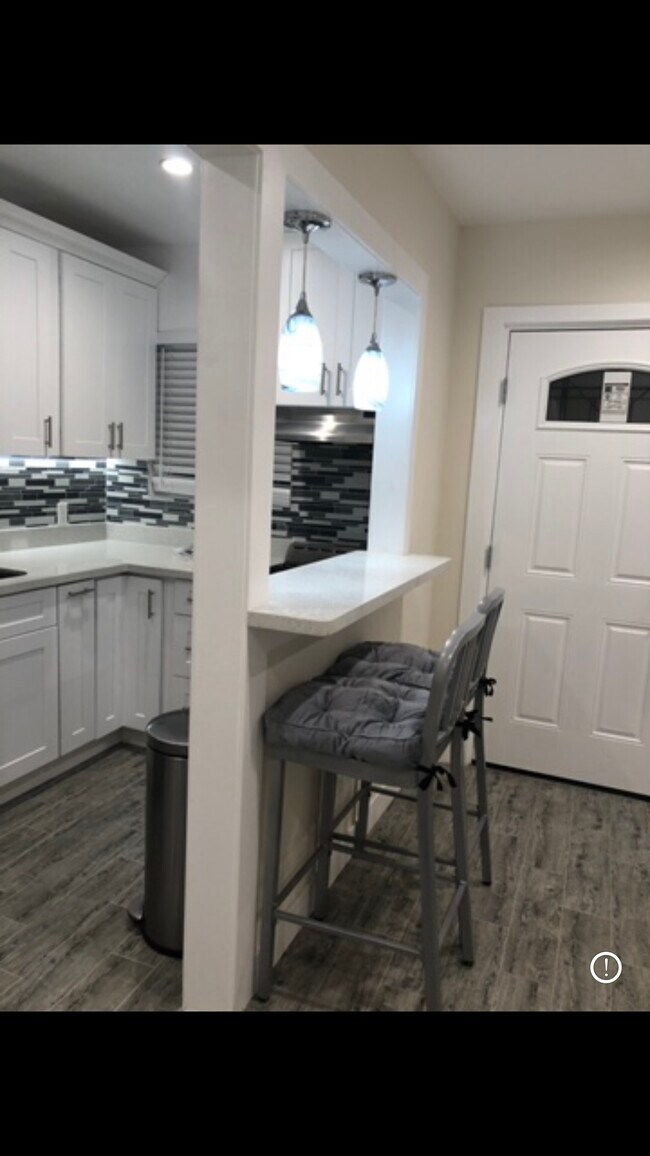 Foto del edificio - 2544 S Bentley Ave