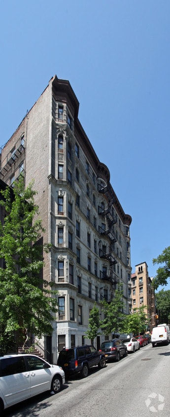 Building Photo - 1465 Lexington Ave