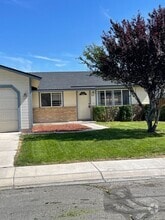 Building Photo - 406 Bramble Ct