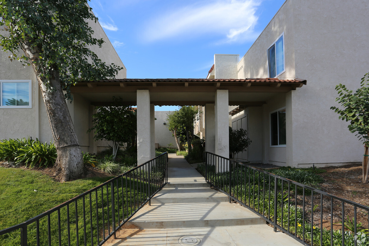 Casa de Cortez Apartments - Fallbrook, CA | Apartments.com