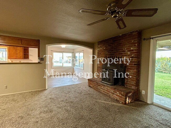 Foto del edificio - Country home on a Rural Farm in Corning.