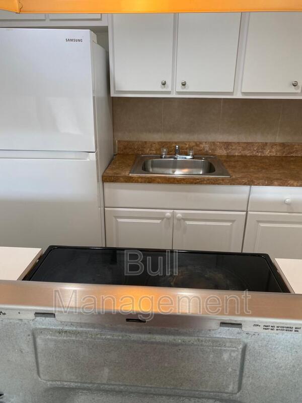 Foto del edificio - 1833 Blossom Terrace